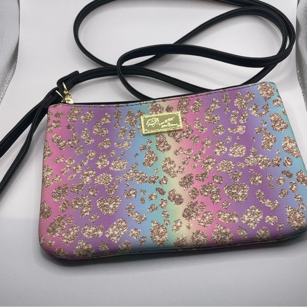 Luv Betsey Johnson wristlet shoulder bag. Purse. 8.5”x6”.